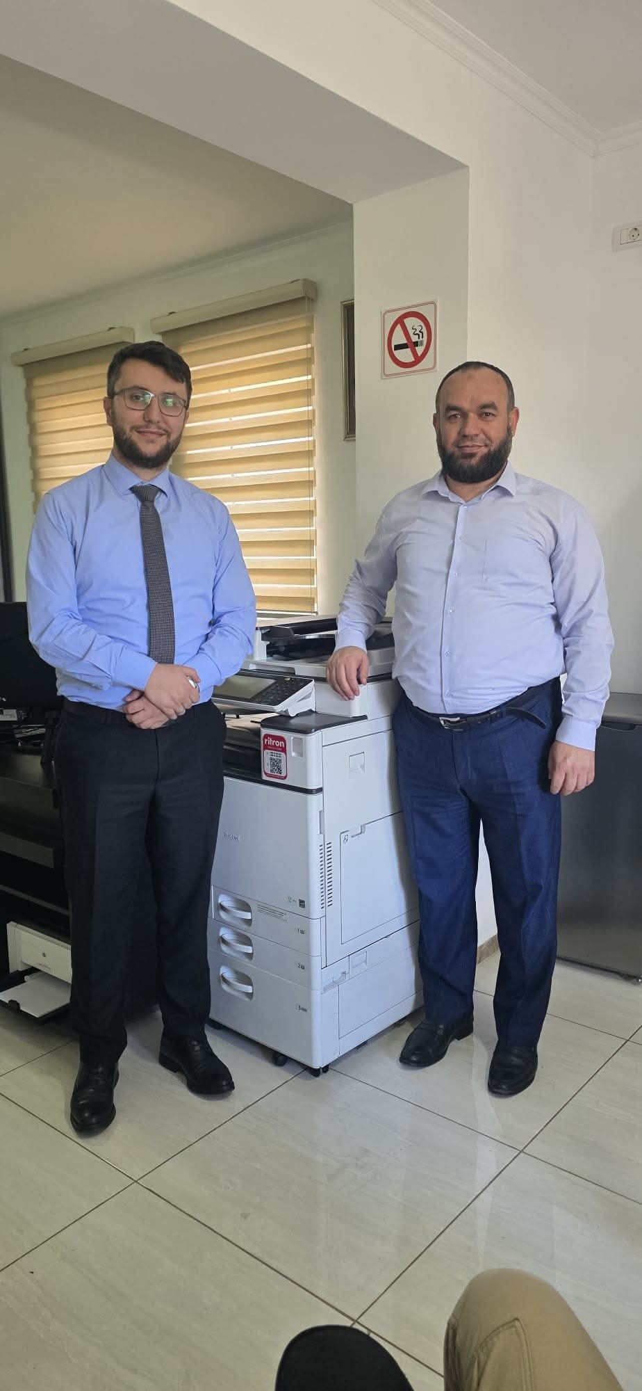 Myftinia e Tetovës pranoi donacion një printer për nevojat e saj administrative