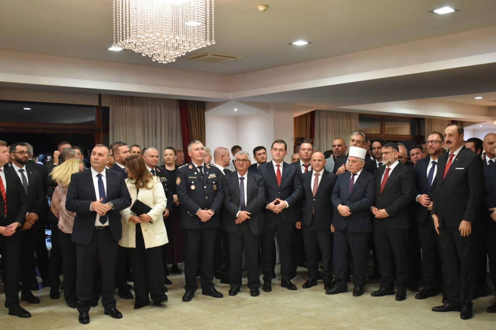 REISUL ULEMA MORI PJESË NË CEREMONINË E AMBASADËS SË TURQISË ME RASTIN E DITËS NACIONALE
