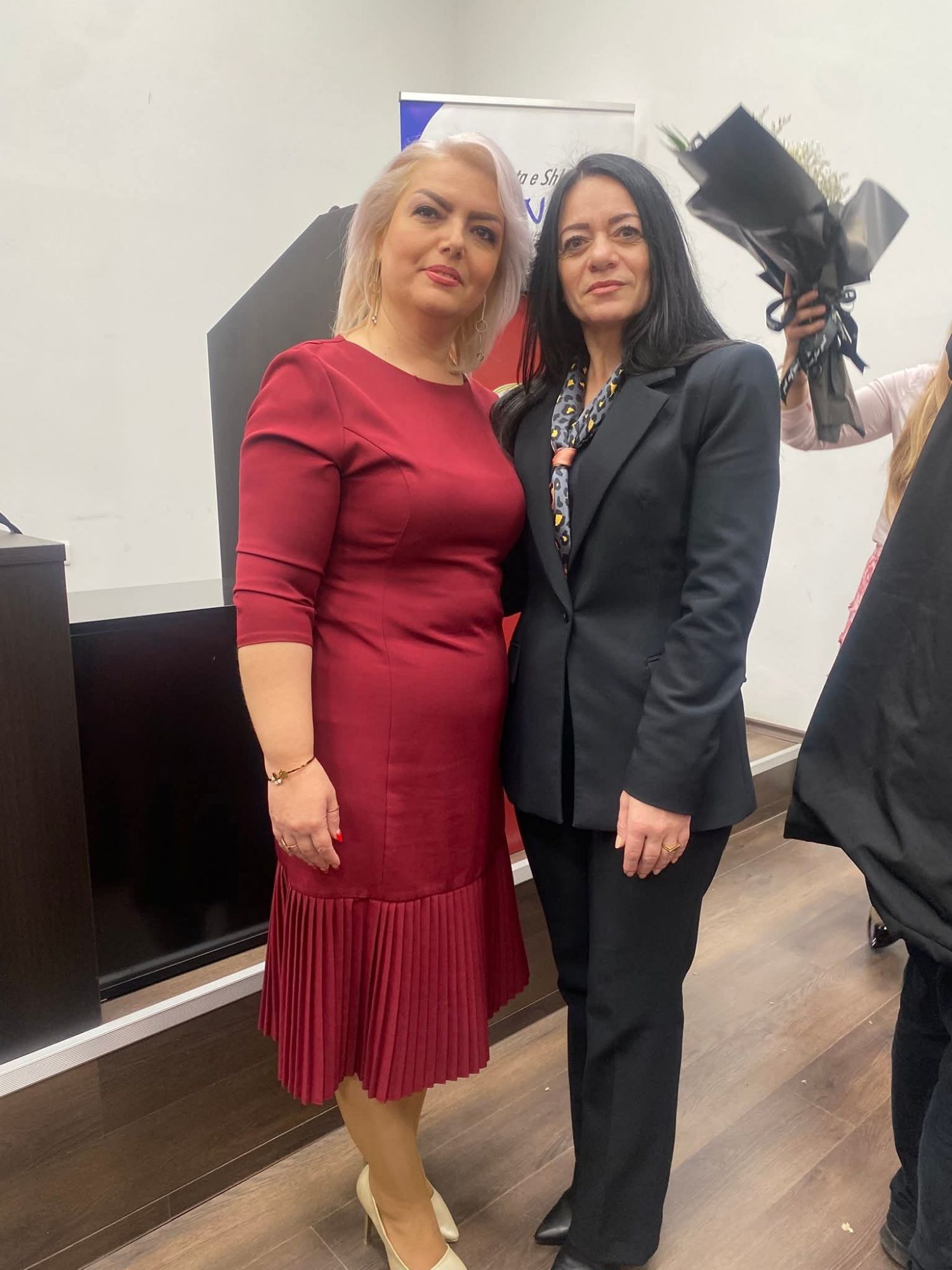 Shoqata e Shkrimtarëve  Oeneum    Tetovë  shënon   Festat e nëntorit 