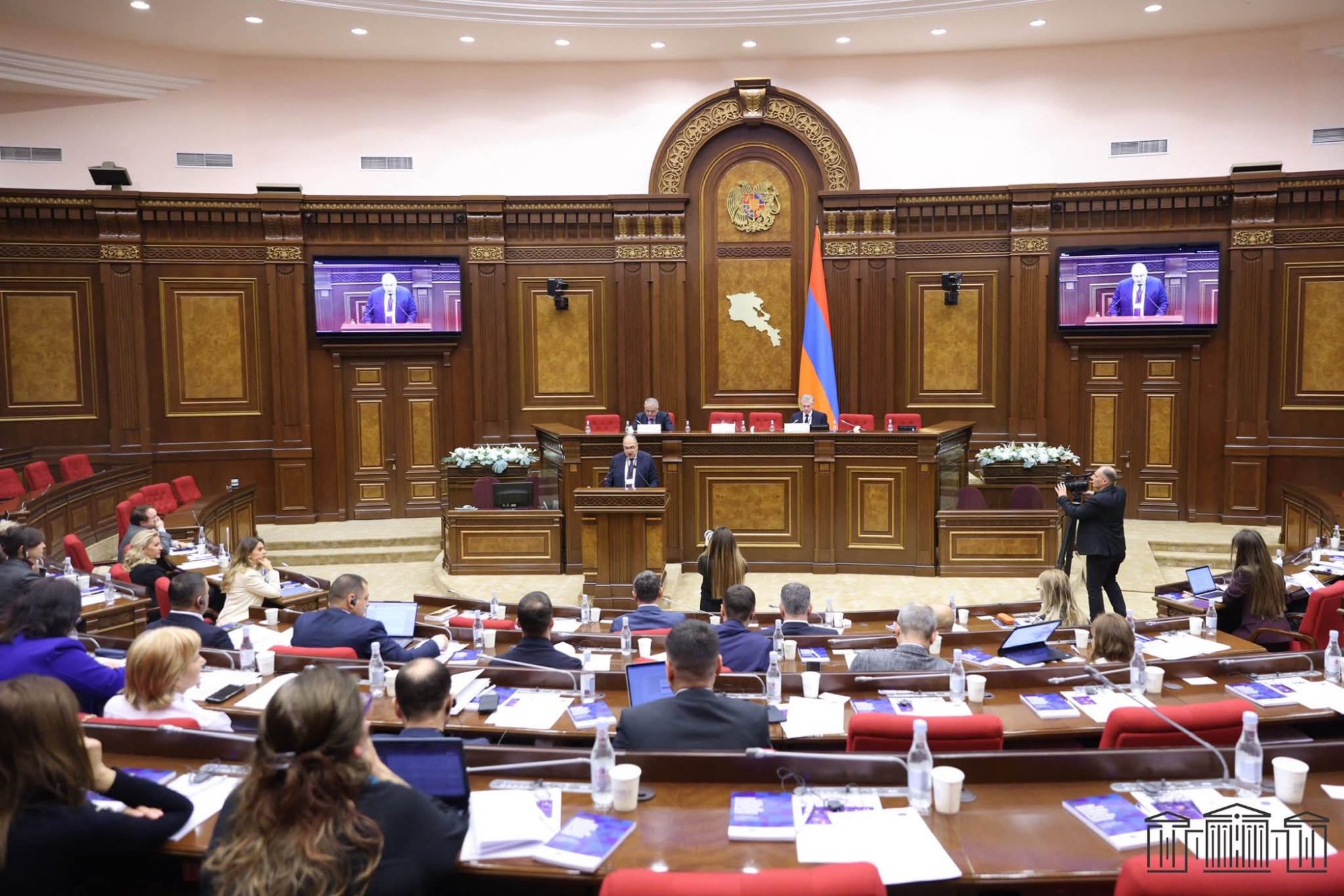 Deputeti i BDI së  Ilir Hasani  merr pjesë në konferencën e ODIHR it në Jerevan