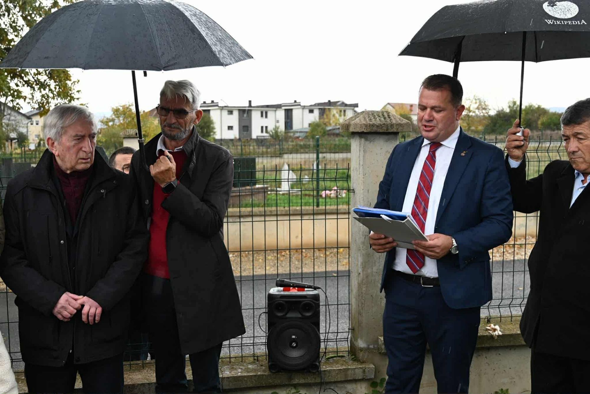 Përvjetori i ndarjes nga jeta i Tahir Hanit  Luan Veliu  Kujtimi për Tahir Hanin mbetet i gjallë në zemrat tona